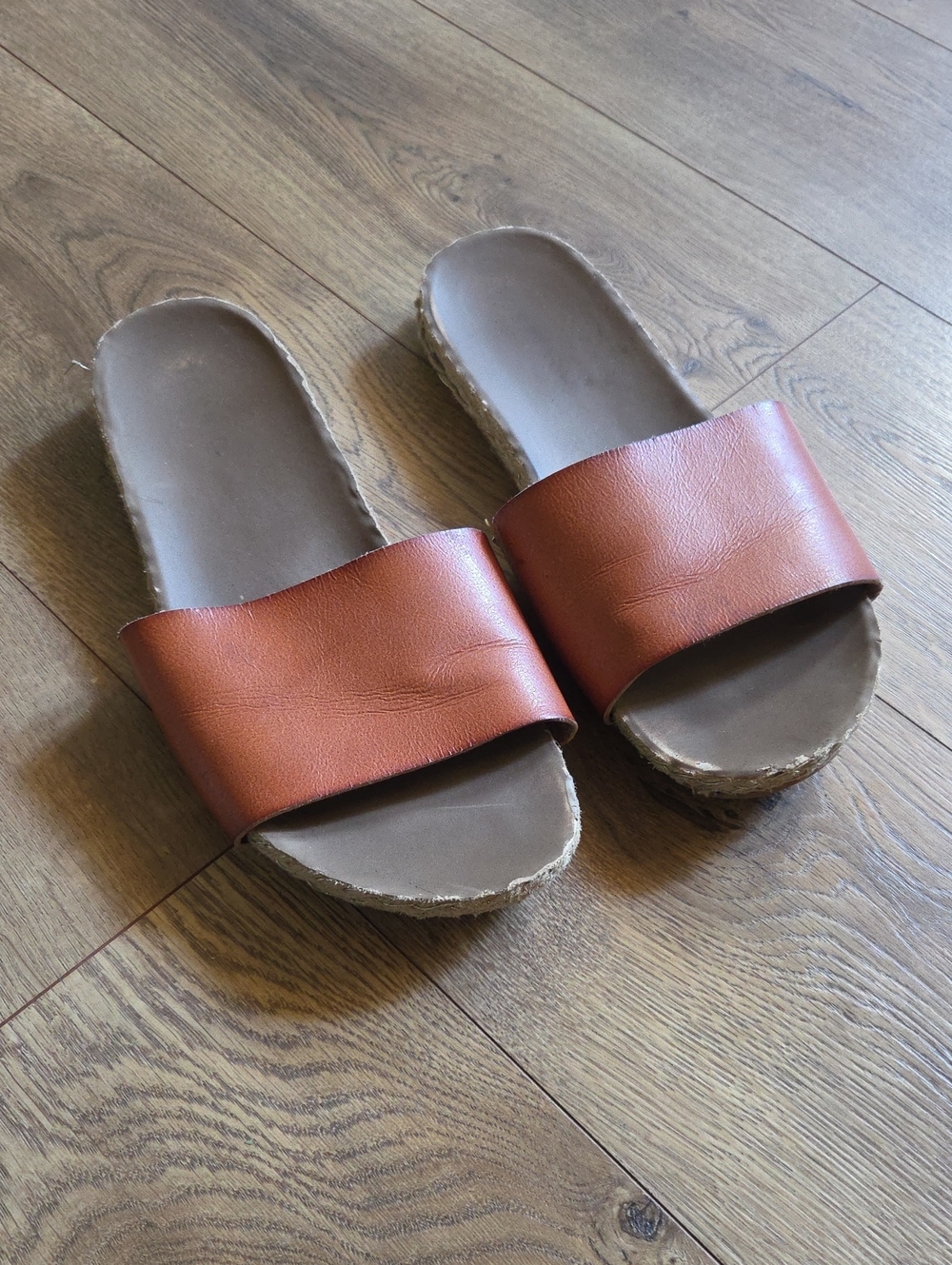 Minimalist Brown Leather Slide Sandals